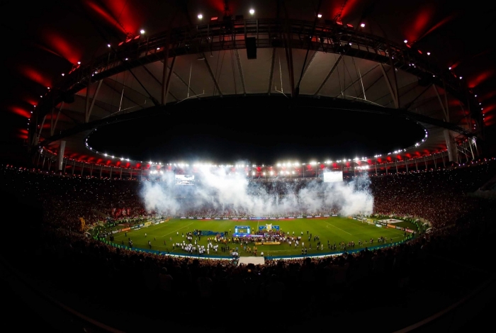 Torcedores do Flamengo respondem provocação a tragédia com gritos homofóbicos