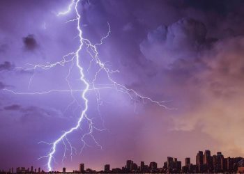Inpe emite alerta de chuva forte, granizo e vendaval para 49 municípios do ES