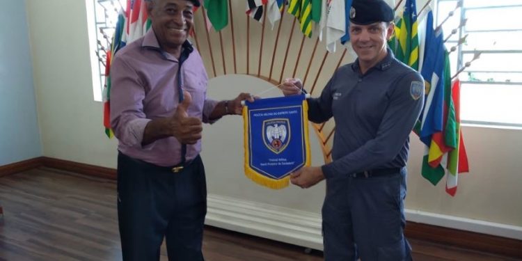 Polícia Militar do Espírito Santo presta homenagem aos veteranos