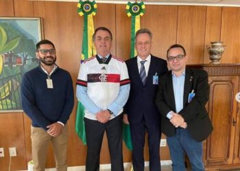 Presidente do Flamengo se reúne com Bolsonaro e Brasília pode ser opção para treinamento