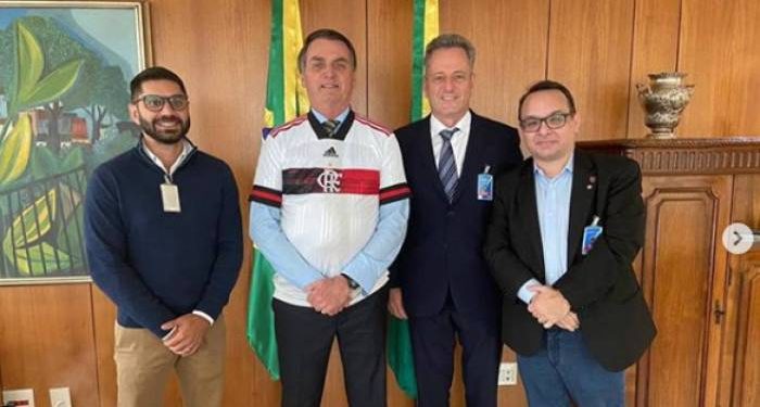 Presidente do Flamengo se reúne com Bolsonaro e Brasília pode ser opção para treinamento