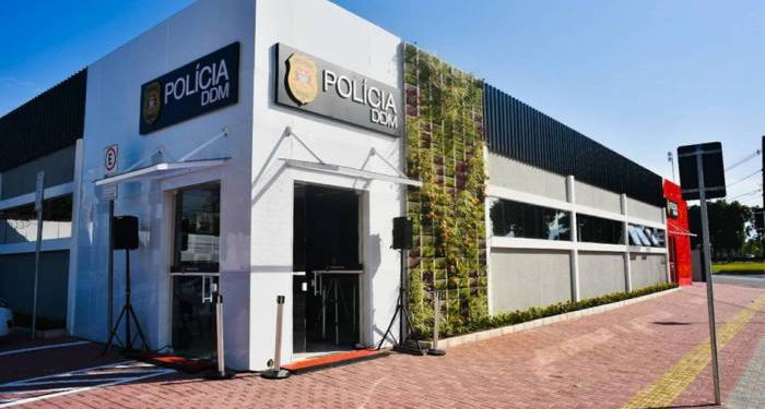Menina de 11 anos escreve bilhete e mãe se esconde para flagrar estupro