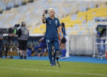 Jesus está inclinado a deixar o Flamengo para comandar o Benfica