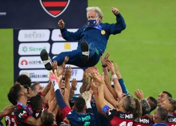 Mistério! Jorge Jesus evita falar sobre futuro e comemora título estadual com o Flamengo