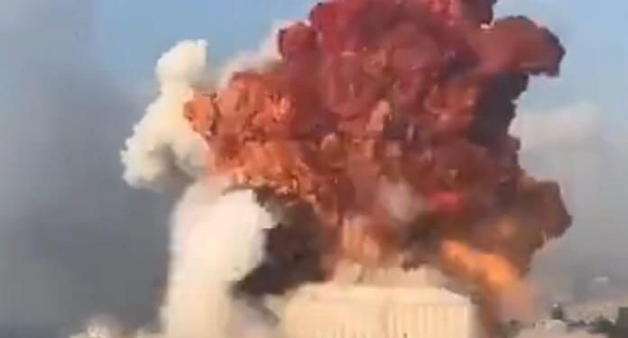 Veja a explosão em Beirute