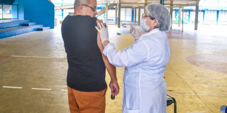 Sarampo: prorrogada até 31 de agosto vacinação de adultos de 20 a 49 anos
