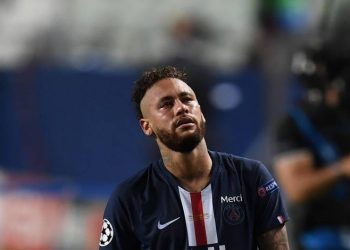 Neymar é expulso, denuncia racismo e diz: ‘Arrependido de não dar na cara do babaca’