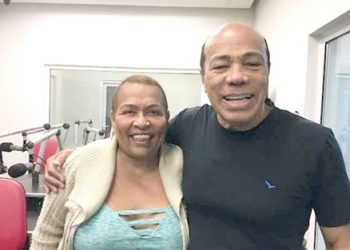 Radialista Juçara Carioca morre aos 63 anos no Rio Jornalista enfrentava um câncer no pulmão