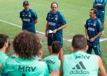 Jornalista põe em dúvida sucesso de Rogério Ceni no Flamengo: ‘Pode ser um baita tiro no pé’
