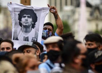 Corpo de Maradona é velado na Casa Rosada, sede do governo argentino