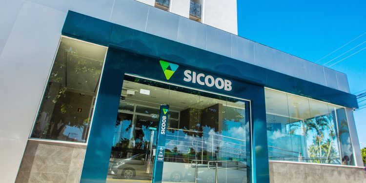 Sicoob Leste Capixaba passa a atuar na Bahia