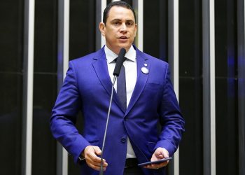 Deputado Da Vitória conquista equipamentos para agricultura de Marilândia e Vila Valério