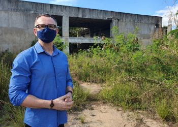Iúna: Majeski aciona Tribunal de Contas para identificar responsáveis por abandono da Escola Técnica