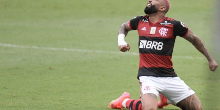 Apesar da vitória, Flamengo reduz chances de ser campeão do Brasileiro