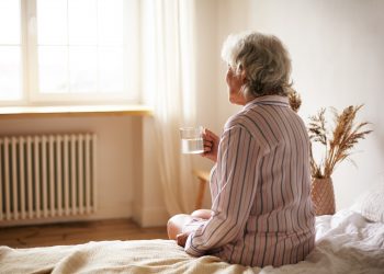 Isolamento tem levado idosos a sofrerem mais com a depressão
