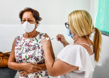 Vacinação: Prefeitura de Linhares fará mutirão para vacinar idosos de 65 anos acima neste sábado (3)
