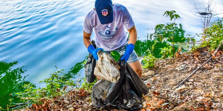 Mar Sem Lixo: voluntários se unem e realizam limpeza da Lagoa do Interlagos 1 Mar Sem Lixo: voluntários se unem e realizam limpeza da Lagoa do Interlagos