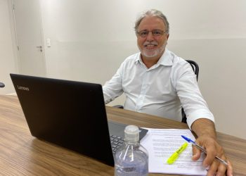 Marcos Garcia entrega rolo compactador de R$ 325 mil para Vila Valério