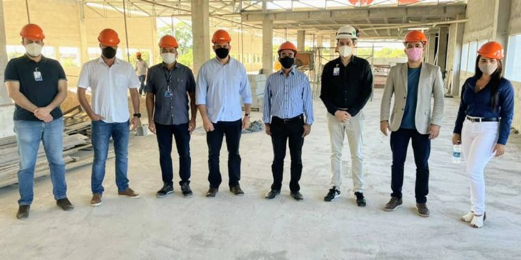 Em Aracruz, Deputado Da Vitória confirma emenda de R$ 1,55 milhão para o Hospital São Camilo