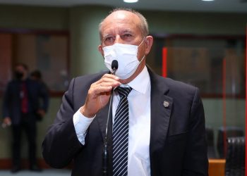 Aprovado projeto de Durão que proíbe cobrança adicional de usuários de planos de saúde