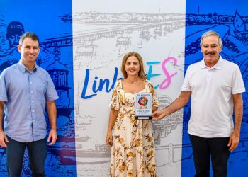 Prefeito e Vice-prefeito de Linhares recebem homenagem ‘Leão Solidário’ pela transparência na aplicação de recursos do IR em programas sociais