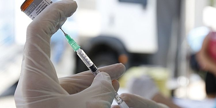 Quem pode  ser vacinado contra a Covid-19 nesta quarta-feira (21) em Colatina