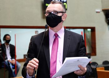 Majeski busca incluir na lei estadual ressarcimento de R$ 6 bilhões em investimentos na Educação