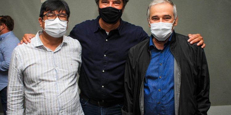 Linhares ganha nova indústria de processamento de frutas no bairro Canivete