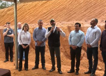 Secretário Nacional do Ministério da Agricultura visita  em Linhares empreendimento de piscicultura