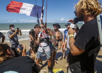 Terceiro dia de Superkite consagra campeão mundial de kitesurf; finais da etapa do Cumbuco têm três brasileiros confirmados