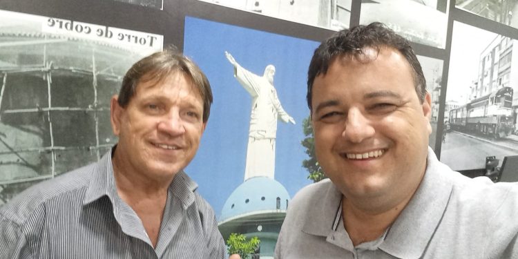 TSE expede certidão liberando Hélio Leal