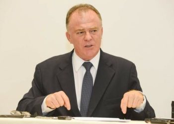Governo Casagrande entra para história como o de maior perda salarial para o servidor – alcançado a marca negativa de 26,13%