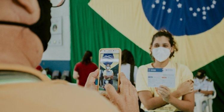 ​Covid-19: Mutirão de vacinação para crianças e idosos nos dias 1 e 2 de abril