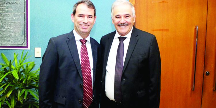Com Carta aos Linharenses, Prefeito Guerino Zanon renuncia ao mandato 1 Com Carta aos Linharenses, Prefeito Guerino Zanon renuncia ao mandato