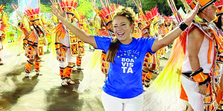 Deputada Janete de Sá quer acesso liberado nas arquibancadas em desfile das escolas de samba 1 Deputada Janete de Sá quer acesso liberado nas arquibancadas em desfile das escolas de samba
