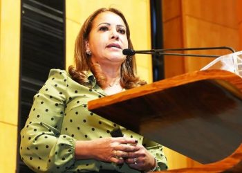 Abril Laranja de prevenção da crueldade contra os animais