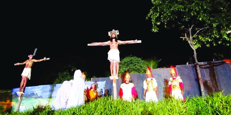 Peça Vida e Paixão de Jesus Cristo é encenado na Serra