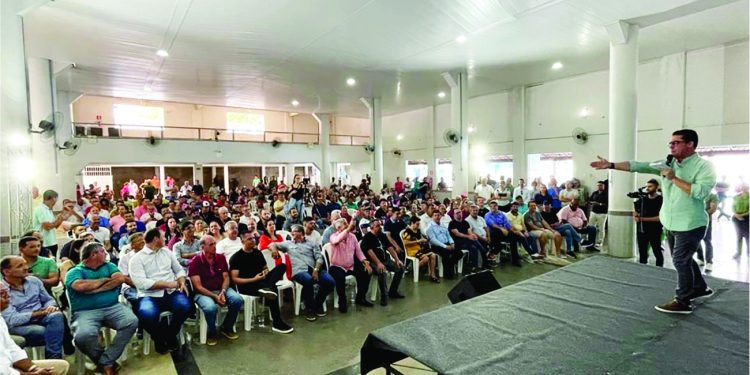 Marcelo Santos se reúne com lideranças para dialogar sobre futuro do ES 1 Marcelo Santos se reúne com lideranças para dialogar sobre futuro do ES