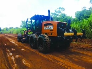 Prefeitura recupera estradas rurais na região de Povoação 1 Prefeitura recupera estradas rurais na região de Povoação
