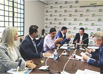 Auditores agropecuários recebem apoio da Frente Parlamentar Agro para a reestruturação da carreira