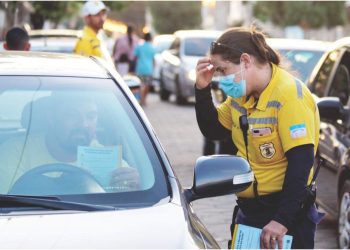 Blitz do Maio Amarelo nas escolas de Linhares