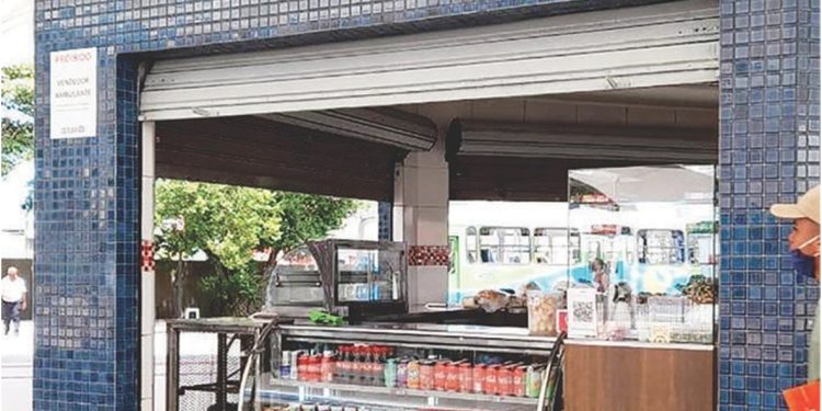 Ceturb-ES abre licitação para exploração de lojas nos terminais de VV e Serra