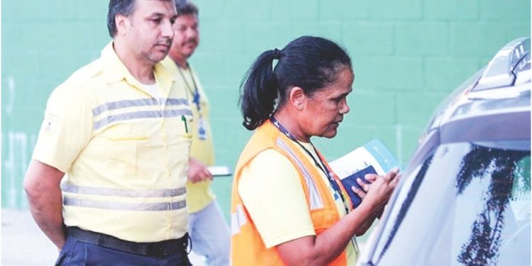 Detran-ES leva ações educativas do Maio Amarelo para as ruas e avenidas de Linhares
