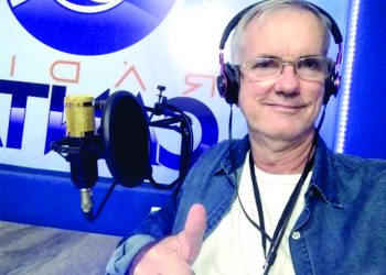 Lambasaia se apresenta no no Clube da Polícia em Linhares.