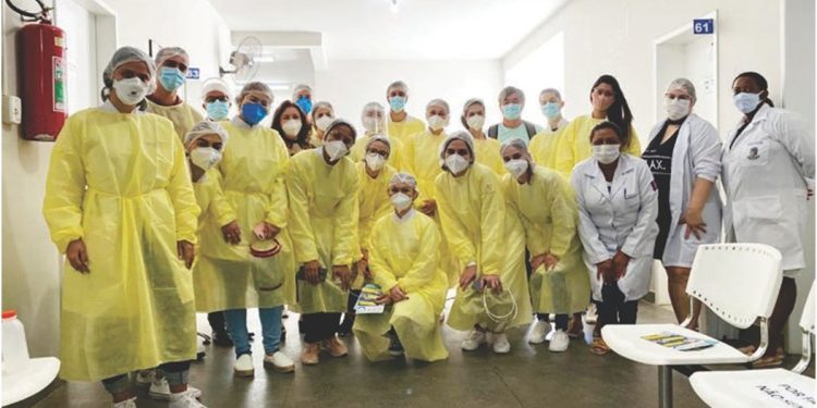 Programa de Apoio em Saúde Bucal realizado em Linhares ganha destaque pelo atendimento 1 Programa de Apoio em Saúde Bucal realizado em Linhares ganha destaque pelo atendimento