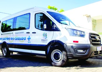 Baixo Guandu recebe Van para transporte dos usuários da Saúde. 2 Baixo Guandu recebe Van para transporte dos usuários da Saúde.