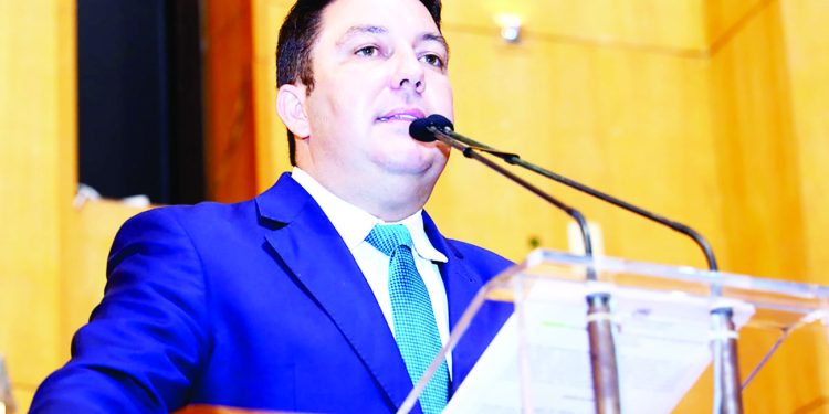 Deputado quer fixar número de policiais por habitante.