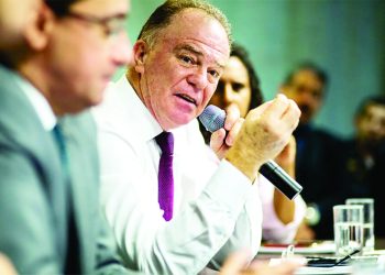 Com Casagrande aumentou o nível de pobreza e de criminalidade no ES.