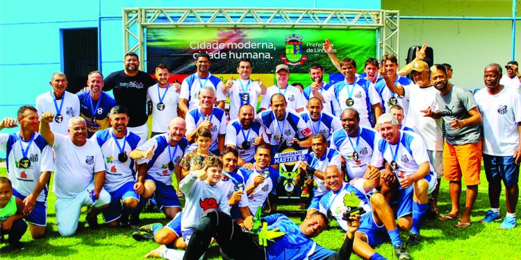 Time do bairro Shell é campeão do campeonato Master 40 anos em Linhares.
