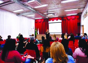 Formação Steam: Professores da rede da Serra participam de formação presencial